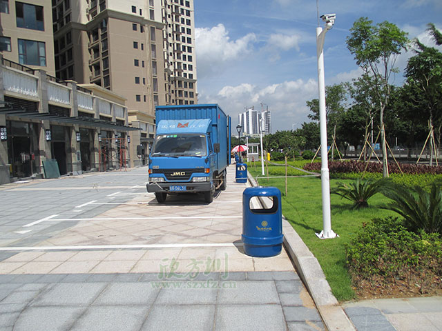 耐腐蝕的欣方圳玻璃鋼垃圾桶 已全體安裝廣州湛江市