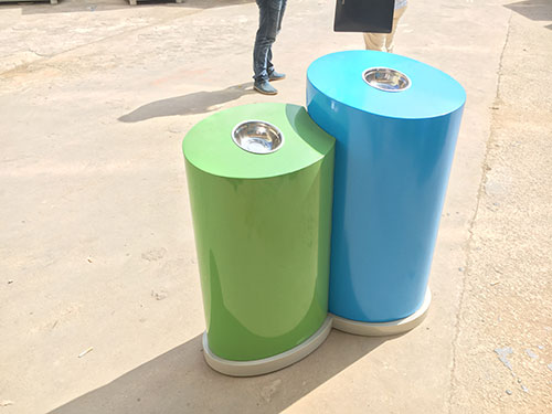 欣方圳分類(lèi)環(huán)保垃圾桶 與廣東河源共筑美好家園